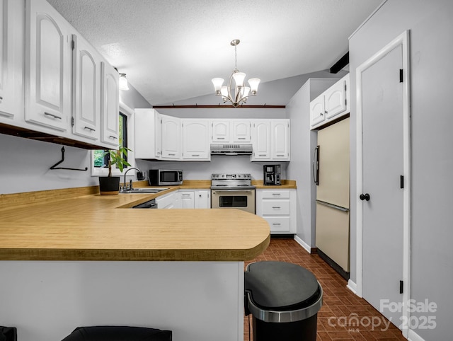 kitchen featuring white cabinetry, decorative light fixtures, a chandelier, kitchen peninsula, and stainless steel appliances