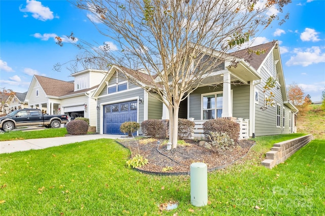 view of front of property featuring a porch and a front yard