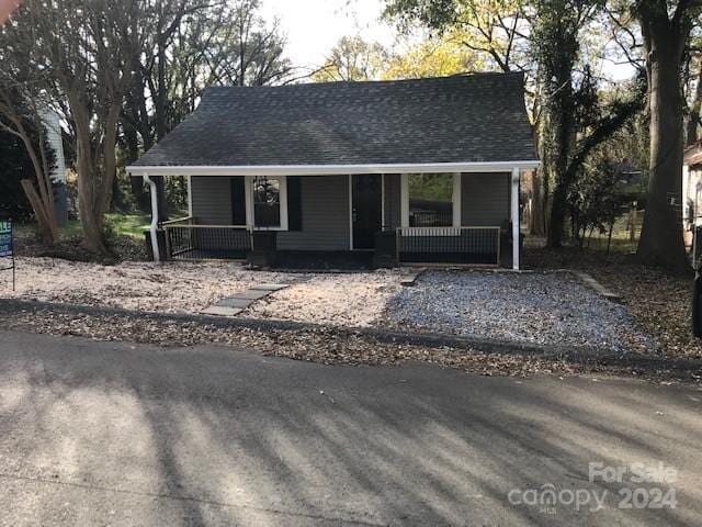 view of front of home featuring a porch