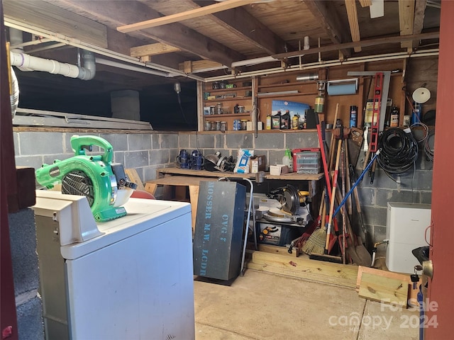 laundry room with washer / dryer