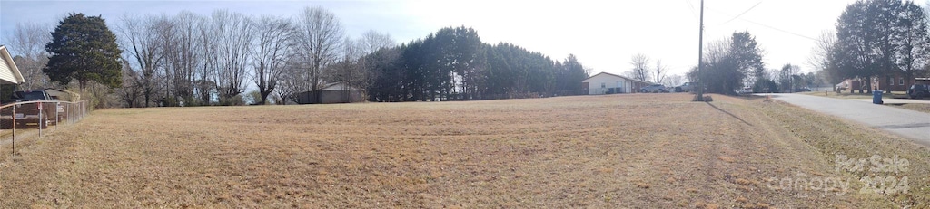 30 W 33rd St, Newton, NC 28658
