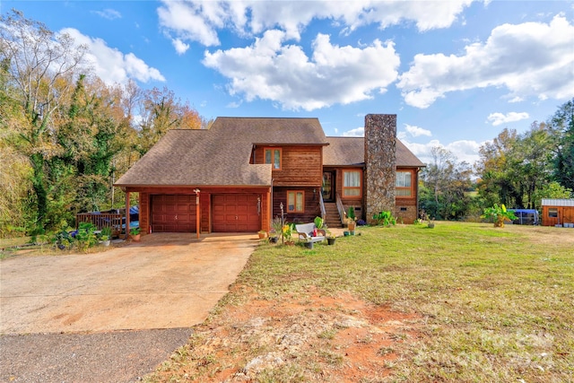 view of front of house featuring a front yard