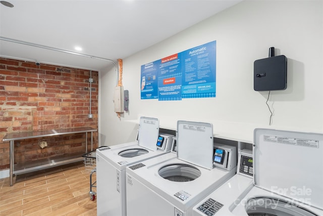 laundry room with washing machine and dryer