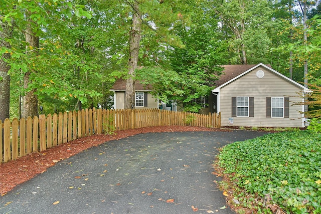 view of front of property