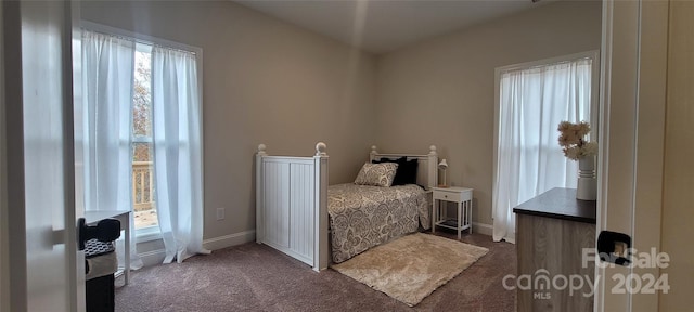 view of carpeted bedroom