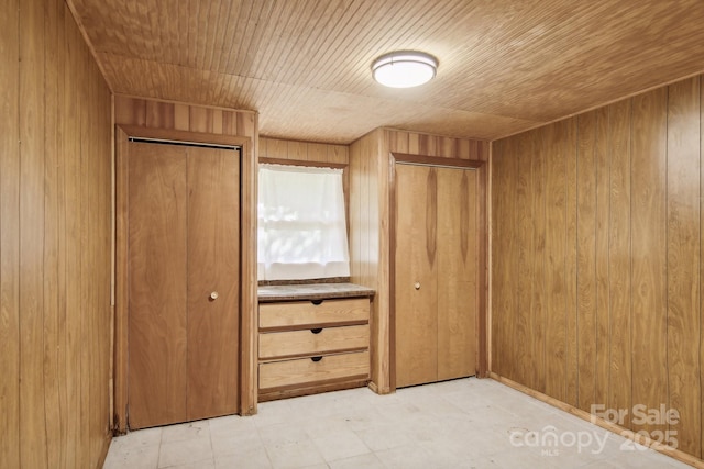 821 Anne Ave W, Hendersonville, NC 28739 - view of closet