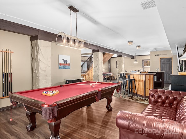 rec room with indoor bar, wood-type flooring, and billiards