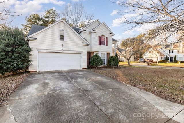 view of front property featuring a garage