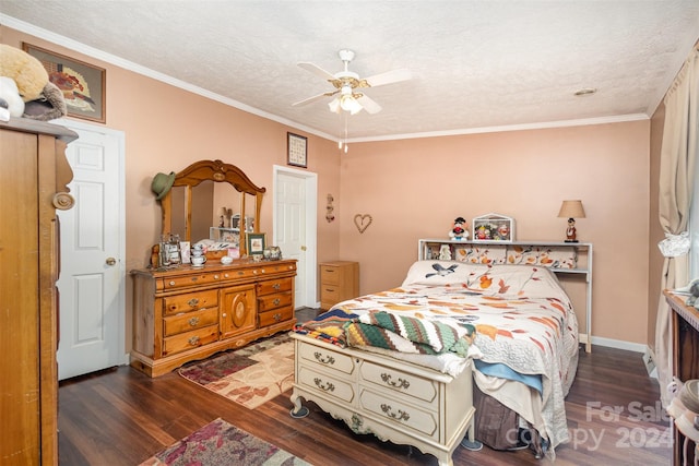 bedroom with crown molding, a textured ceiling, dark hardwood / wood-style floors, and ceiling fan