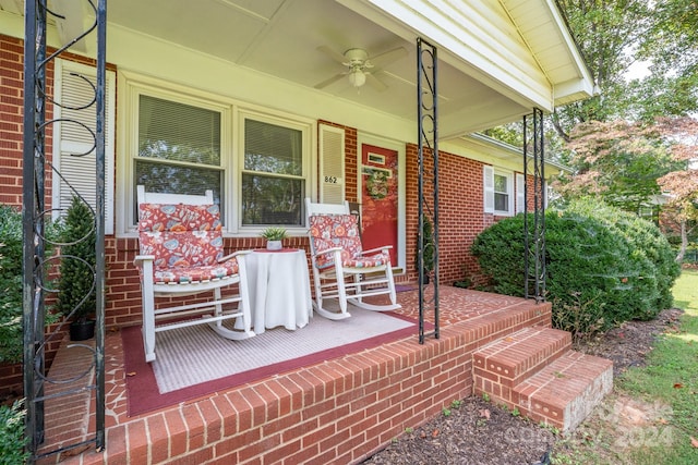 view of patio / terrace with a porch and ceiling fan