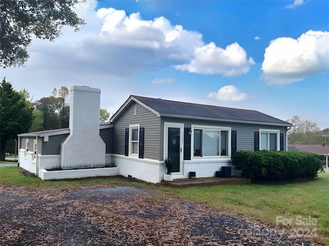 view of property exterior