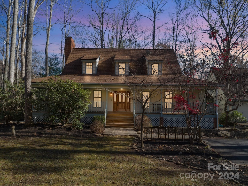 view of front facade featuring covered porch