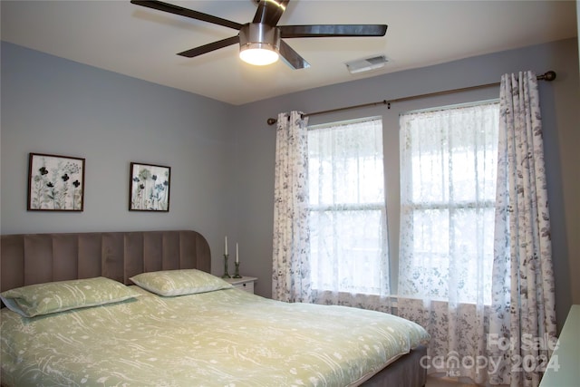 bedroom featuring ceiling fan