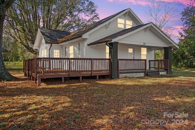 view of front of house featuring covered porch