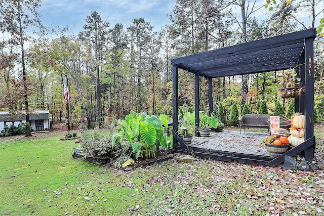 view of yard with a pergola