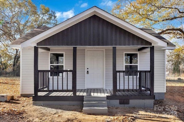 bungalow-style house with a porch