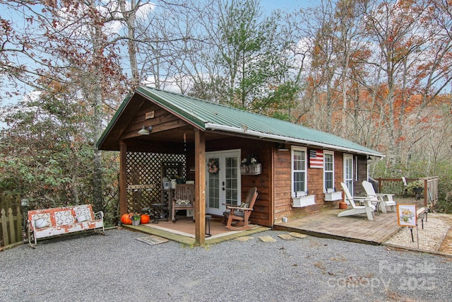 exterior space with an outbuilding