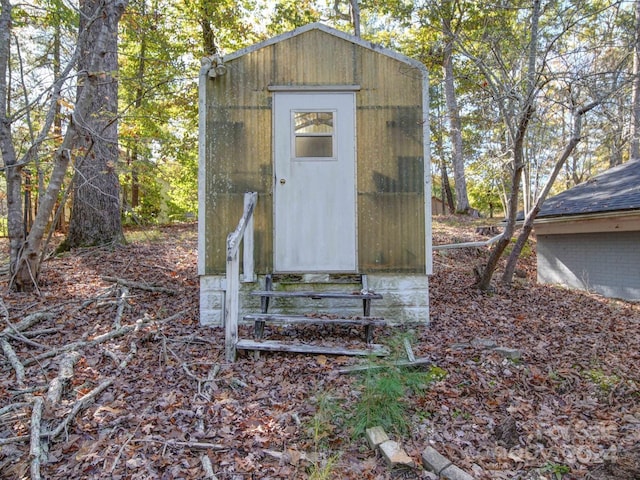 view of outbuilding