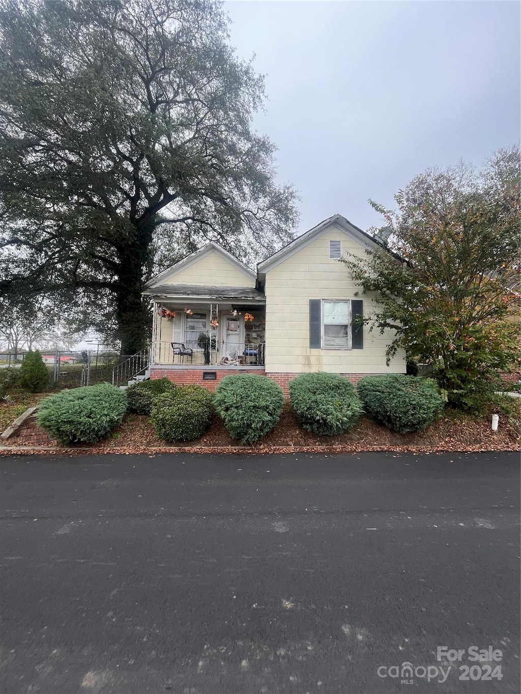 2 Elm St, Lancaster, SC 29720 - photo 1