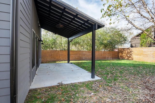 view of yard with a patio