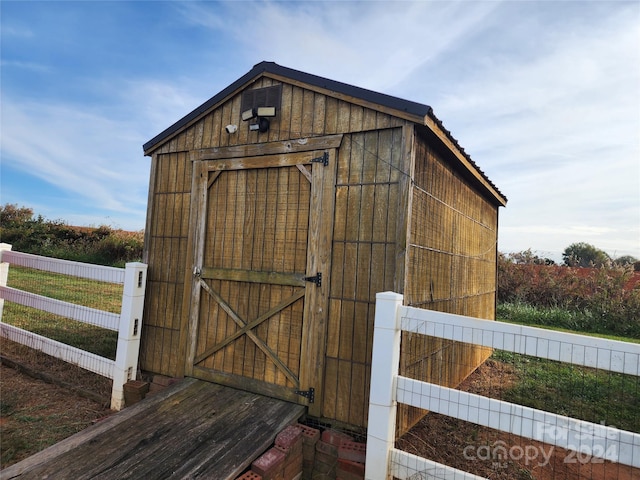 view of outbuilding