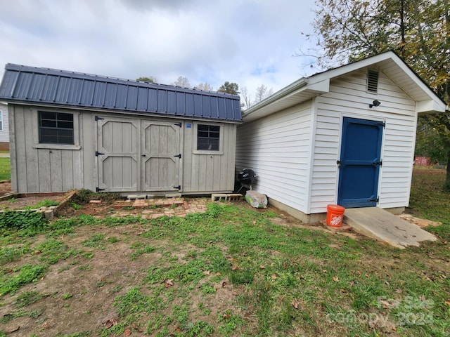 view of outbuilding