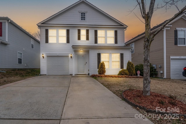 view of front property featuring a garage