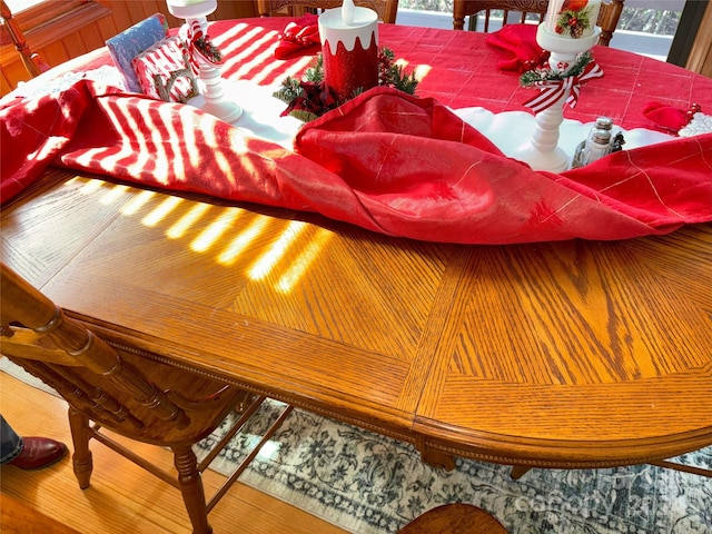 interior details with hardwood / wood-style floors