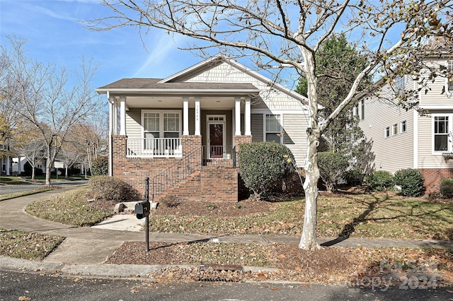 view of front of house featuring a porch