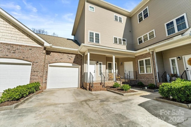 view of front facade with a garage