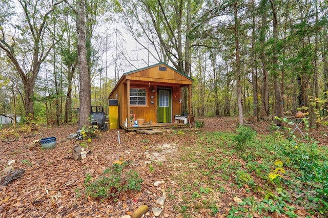 view of outbuilding