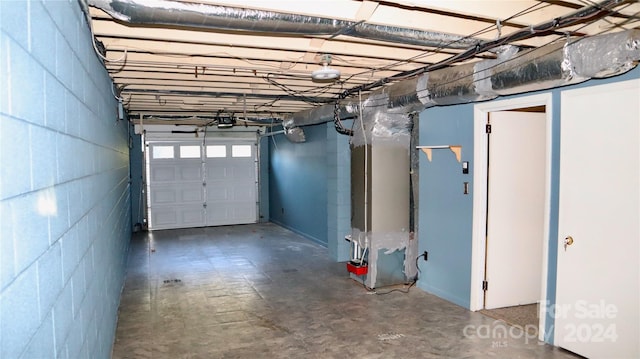 garage with heating unit