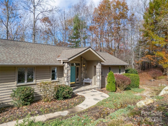 view of front of property