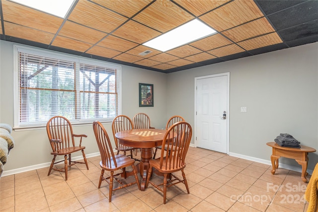 dining room with light tile patterned floors