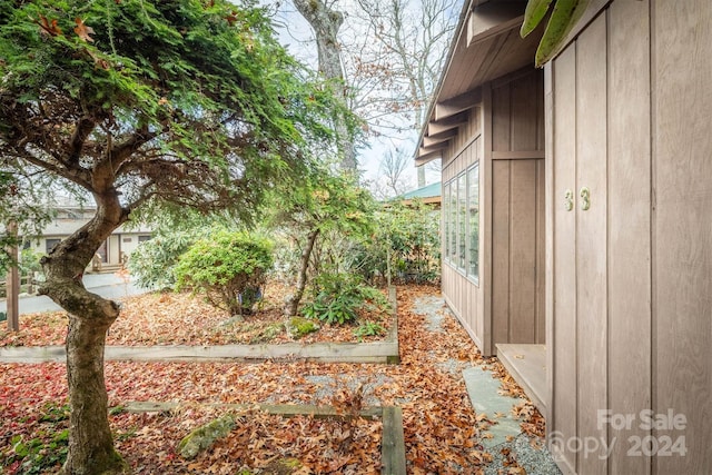 33 Summit Ln, Newland, NC 28657 - view of yard