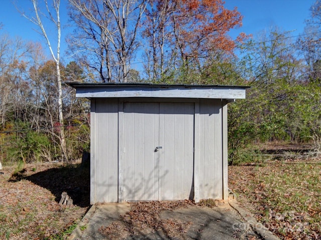 view of outdoor structure