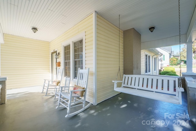 402 W 7th St, Newton, NC 28658 - view of covered porch