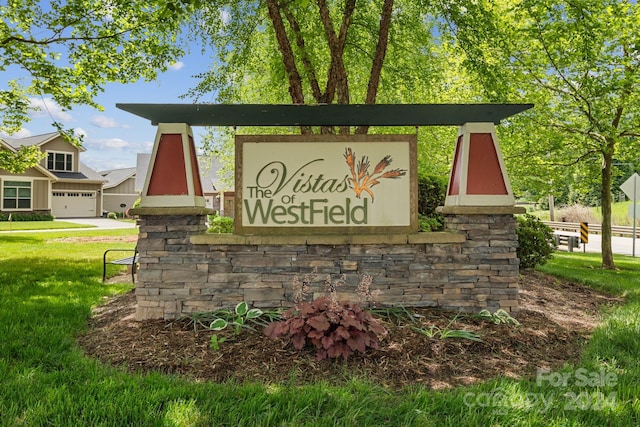 view of community / neighborhood sign