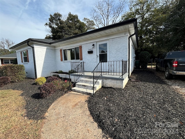 view of front of property