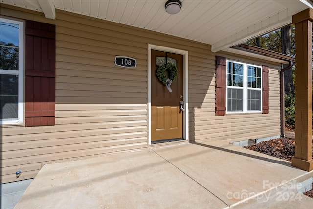 view of property entrance