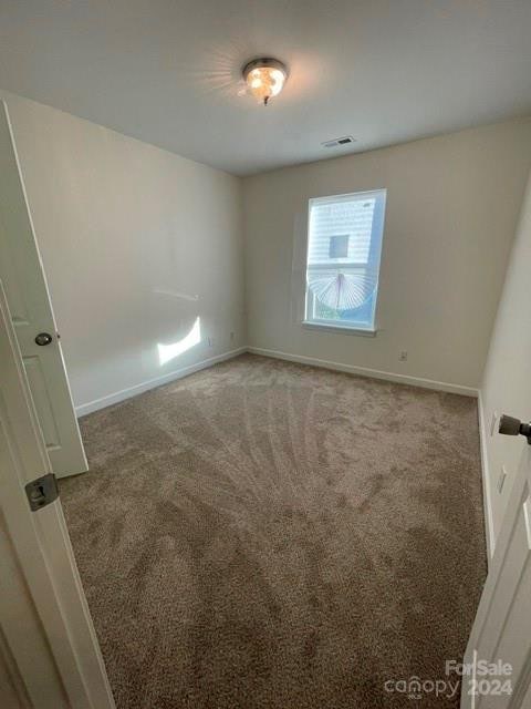 empty room with carpet