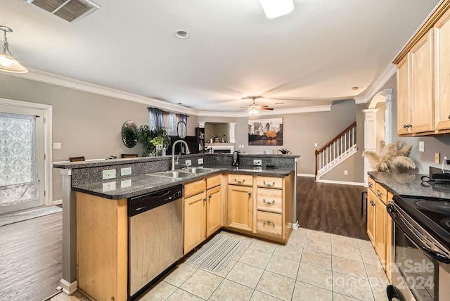 kitchen featuring ornamental molding, ceiling fan, sink, light hardwood / wood-style flooring, and dishwasher