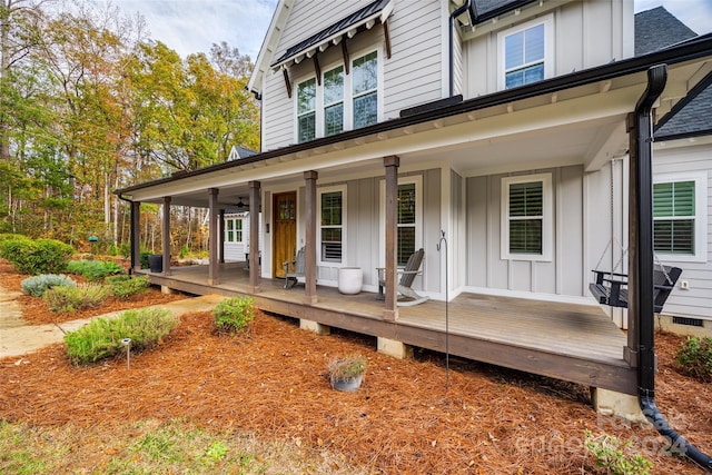 entrance to property with covered porch