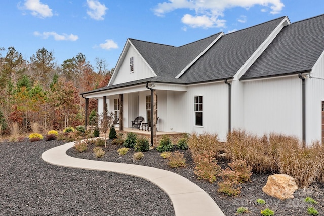 view of front of house featuring a porch