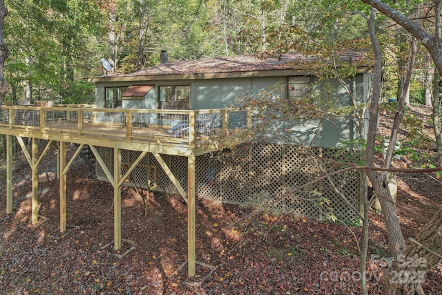 view of outbuilding