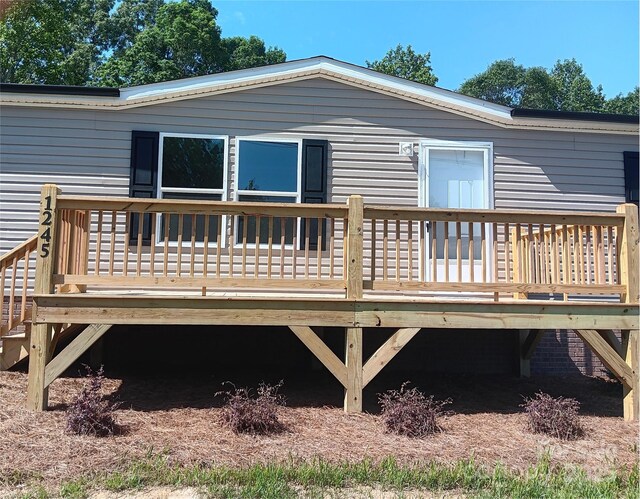 1245 Cleveland Ave, Grover, NC 28073 - back of property featuring a deck