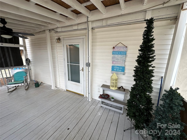 deck with ceiling fan