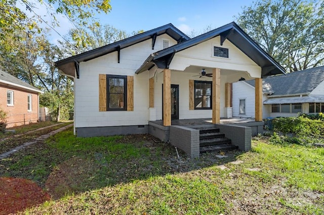 view of front of property with a porch and ceiling fan