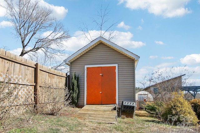 view of outbuilding