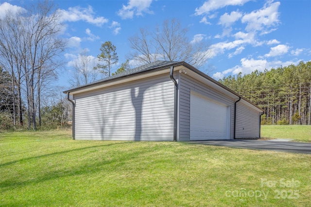 view of detached garage